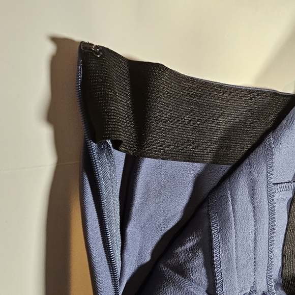 A New Day Women's High Rise Skinny Ankle Stretch Pants Color Blue Size 4 Regular - Picture 7 of 13